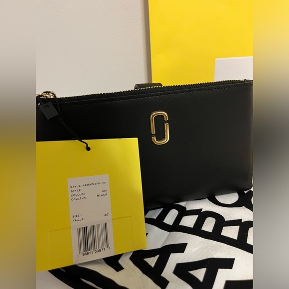 BNWT MARC JACOB’S WRISTLET WALLET - Picture 4 of 8